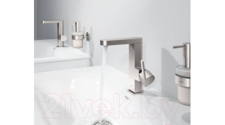 Смеситель GROHE DN 15 M Plus 23871003 