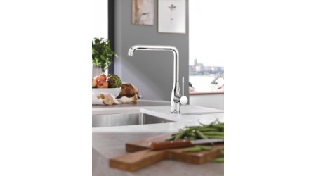 Смеситель GROHE Essence 30269000 