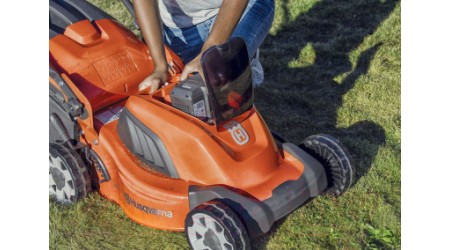Газонокосилка электрическая Husqvarna LC 141VLi (967 09 92-01)