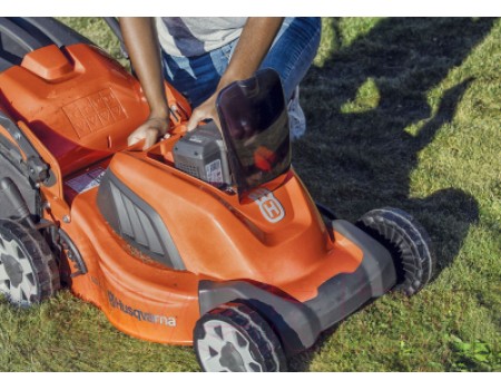Газонокосилка электрическая Husqvarna LC 141VLi (967 09 92-01)