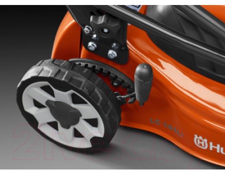Газонокосилка электрическая Husqvarna LC 141VLi (967 09 92-01)