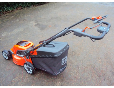 Газонокосилка электрическая Husqvarna LC 141VLi (967 09 92-01)