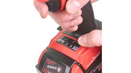 Аккумуляторный винтоверт Milwaukee M18 ONEID2-0X Fuel one-key / 4933464090