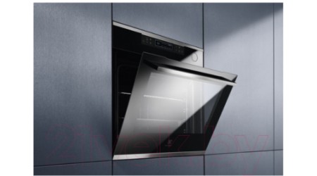 Электрический духовой шкаф Electrolux OKC8P31X