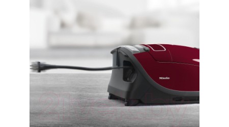 Пылесос Miele SGDA3 Complete C3 Pure Red (ежевичный красный)
