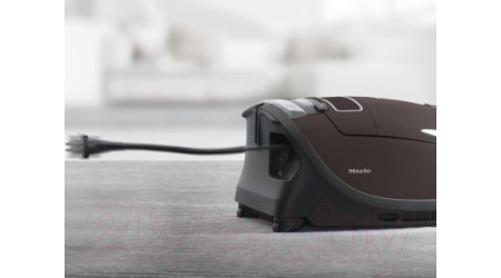 Пылесос Miele SGMA3 Complete C3 Special (коричневый гавана)