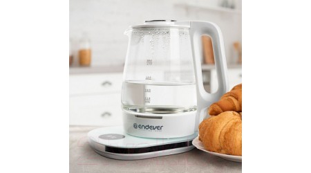 Электрочайник Endever Skyline KR-335G (белый/стекло)