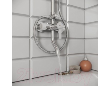 Душевая система Milardo Stripe STRSB1FM06 (с верхним душем)